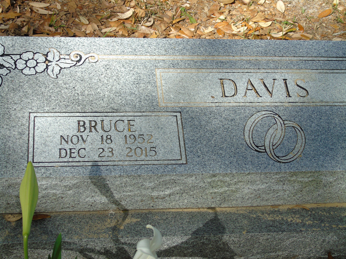Headstone for Davis, Bruce